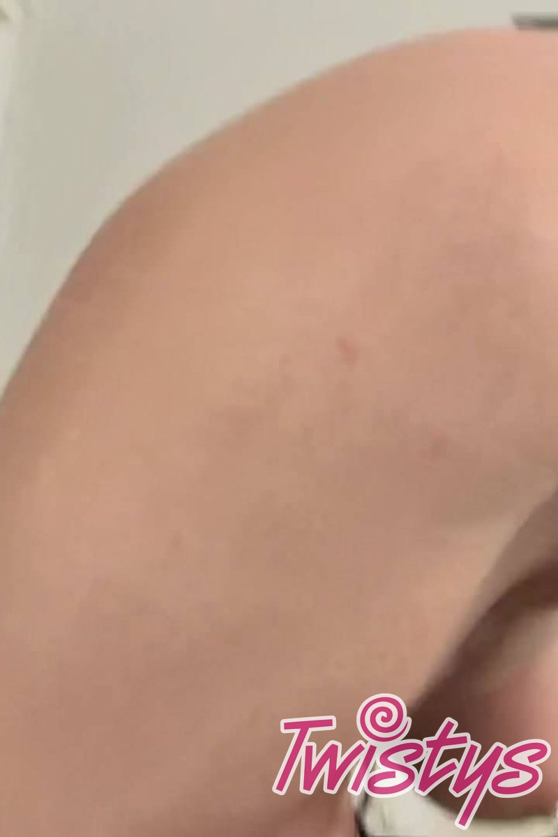 Storm Warning - Screenshot 1 of 4 - Caucasian