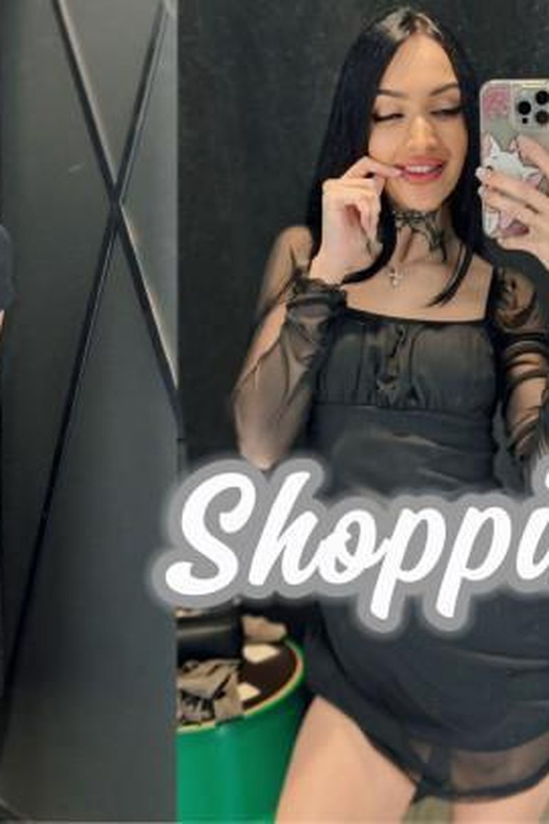 Fitting Room - Screenshot 1 of 4 - Brown Hair