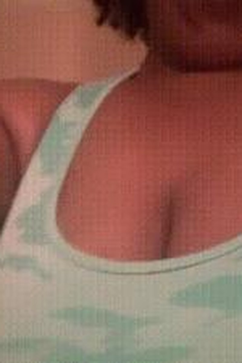 Dancing Tits - Screenshot 1 of 4 - Big Tits