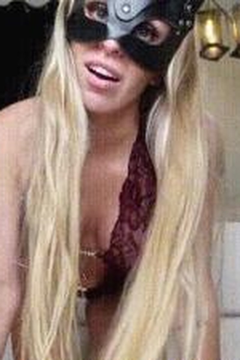 Draining You - Screenshot 1 of 4 - Bitch