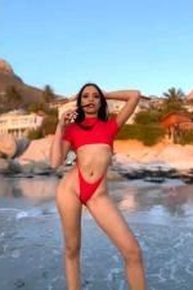 Missy - Screenshot 1 of 4 - Natural Tits