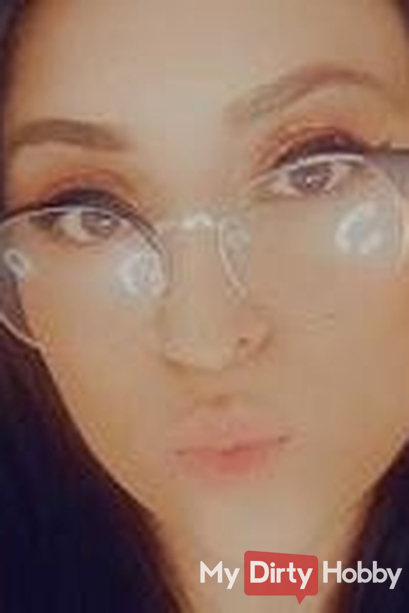 Juicy Masturbation - Screenshot 1 of 4 - Rossemiller