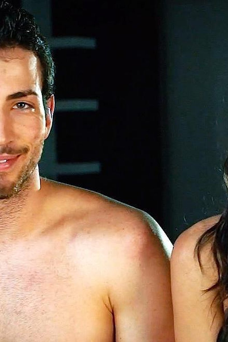 Interview with Alexa Tomas - Screenshot 1 of 4 - Brown Hair