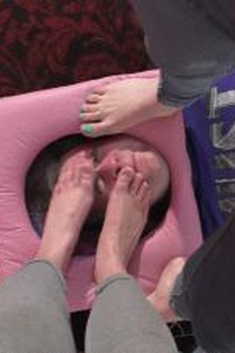 Face Trample Girls - Screenshot 1 of 4 - Trampling
