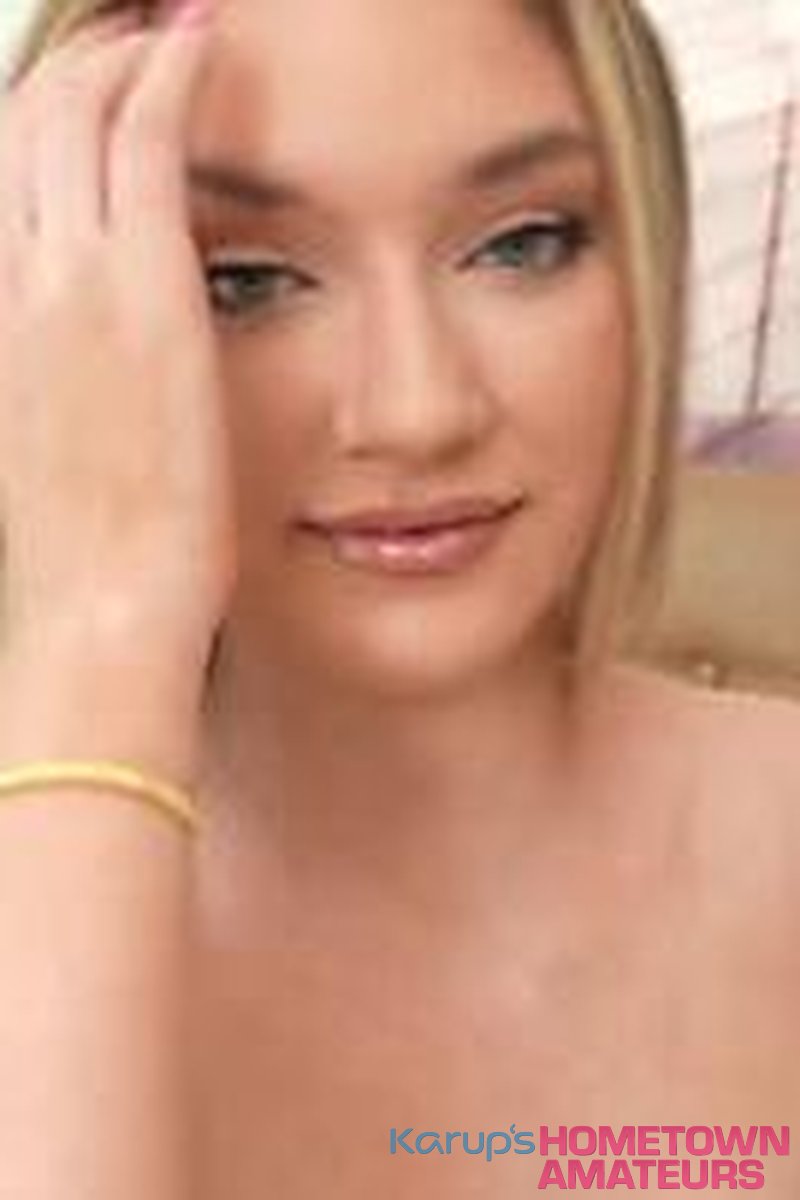 Daisy's Tiny Tits - Screenshot 1 of 4 - Daisy Lavoy