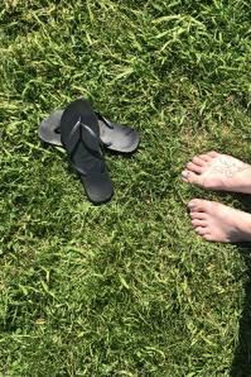 Feet - Screenshot 1 of 4 - Foot Fetish