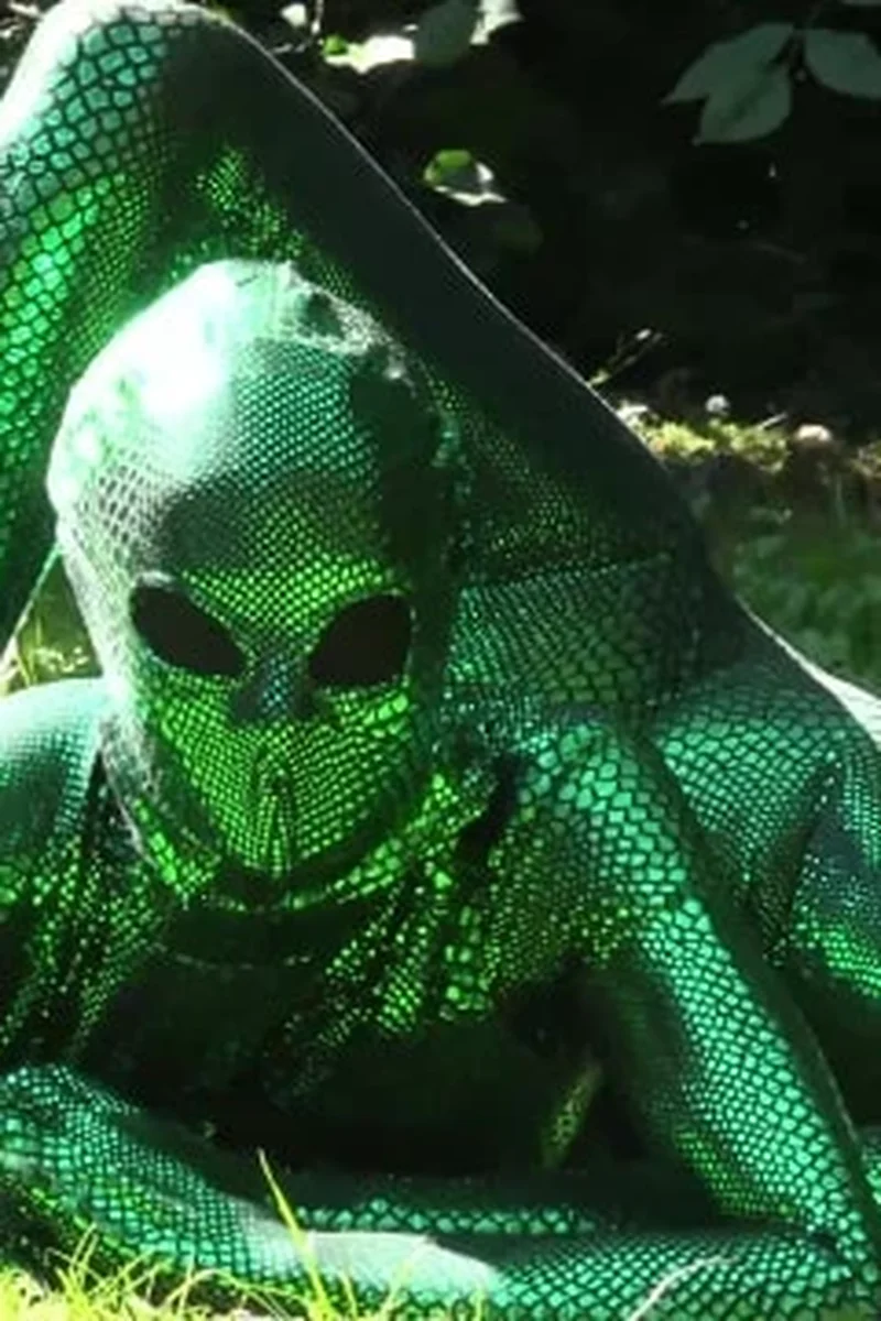 Snake Alien - Screenshot 1 of 4 - Flexible