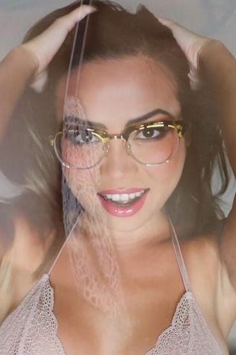 Laughing Loop - Screenshot 1 of 4 - Femdom