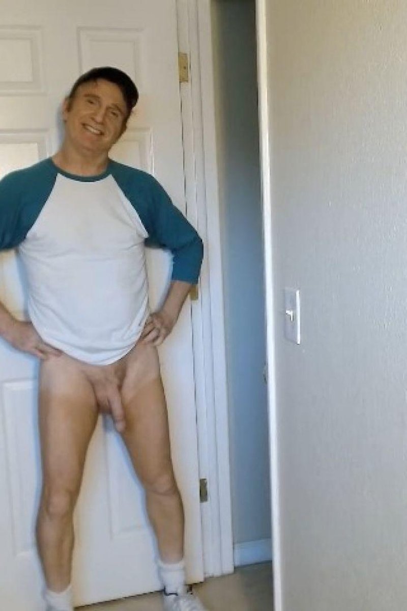 Roydude Hello - Screenshot 1 of 4 - Bitch