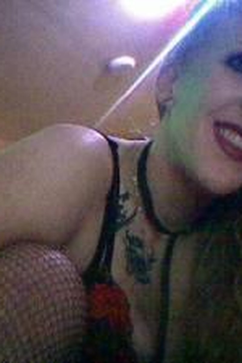 Dress Up! - Screenshot 1 of 4 - Blonde Hair (Female)