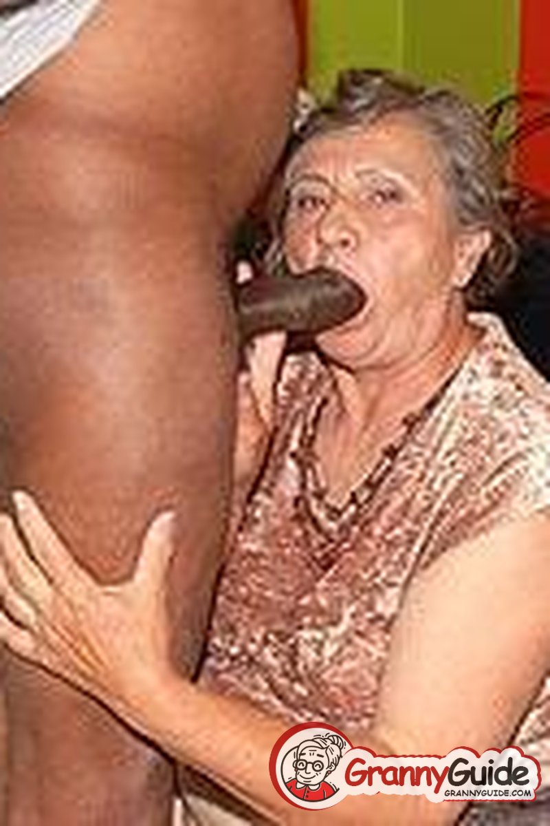 Mature MILF Sucking Black Cock - Screenshot 1 of 4 - Ramona