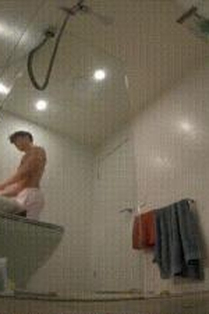 Eli Shower - Screenshot 1 of 4 - Foot Fetish
