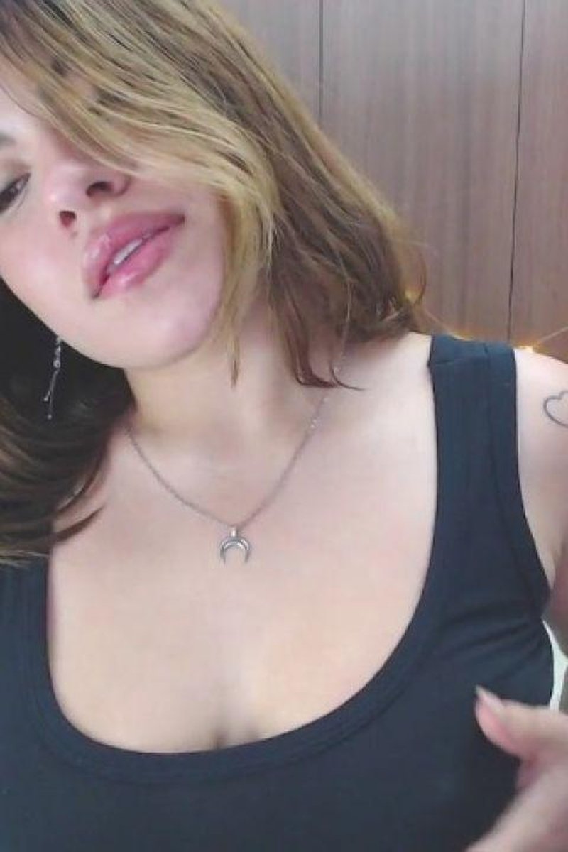 Cam Show - Screenshot 1 of 4 - Big Ass