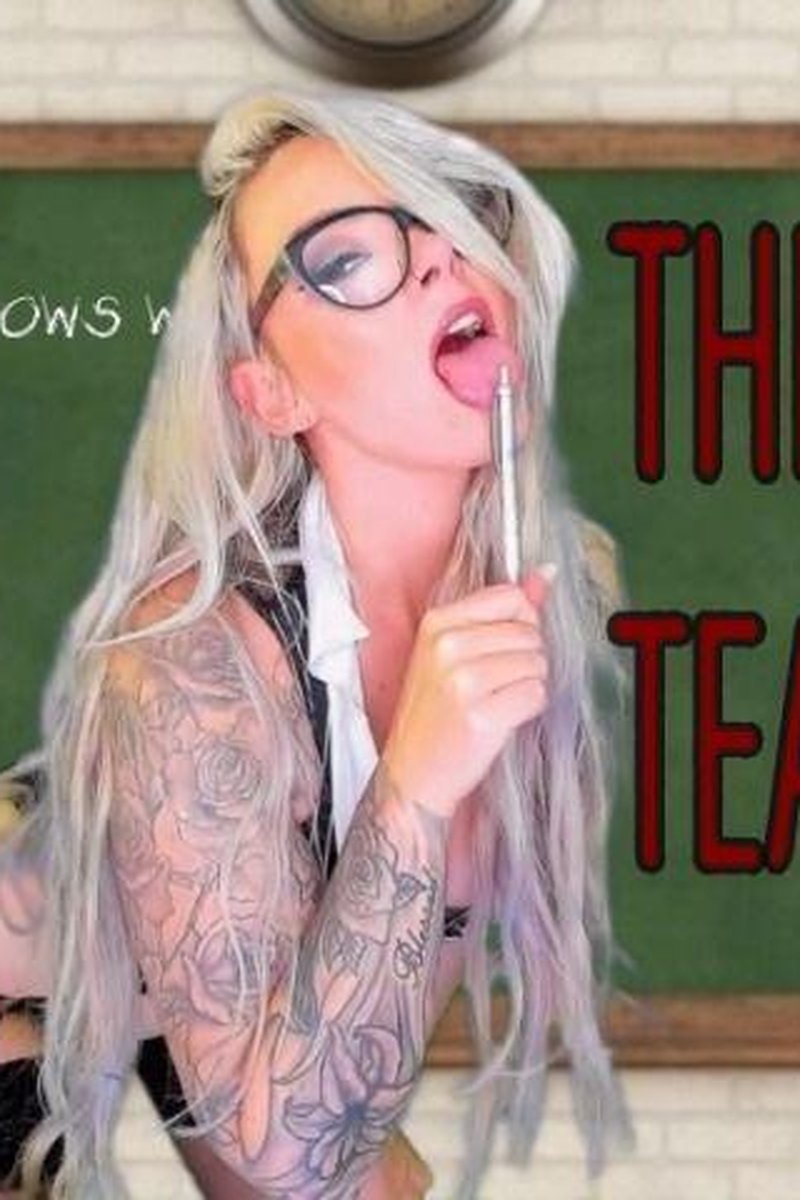 The Mesmerizing Teacher - Screenshot 1 of 4 - Femdom