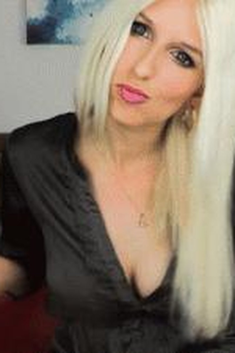 Ultimate CEI Beginner - Screenshot 1 of 4 - Blonde Hair (Female)