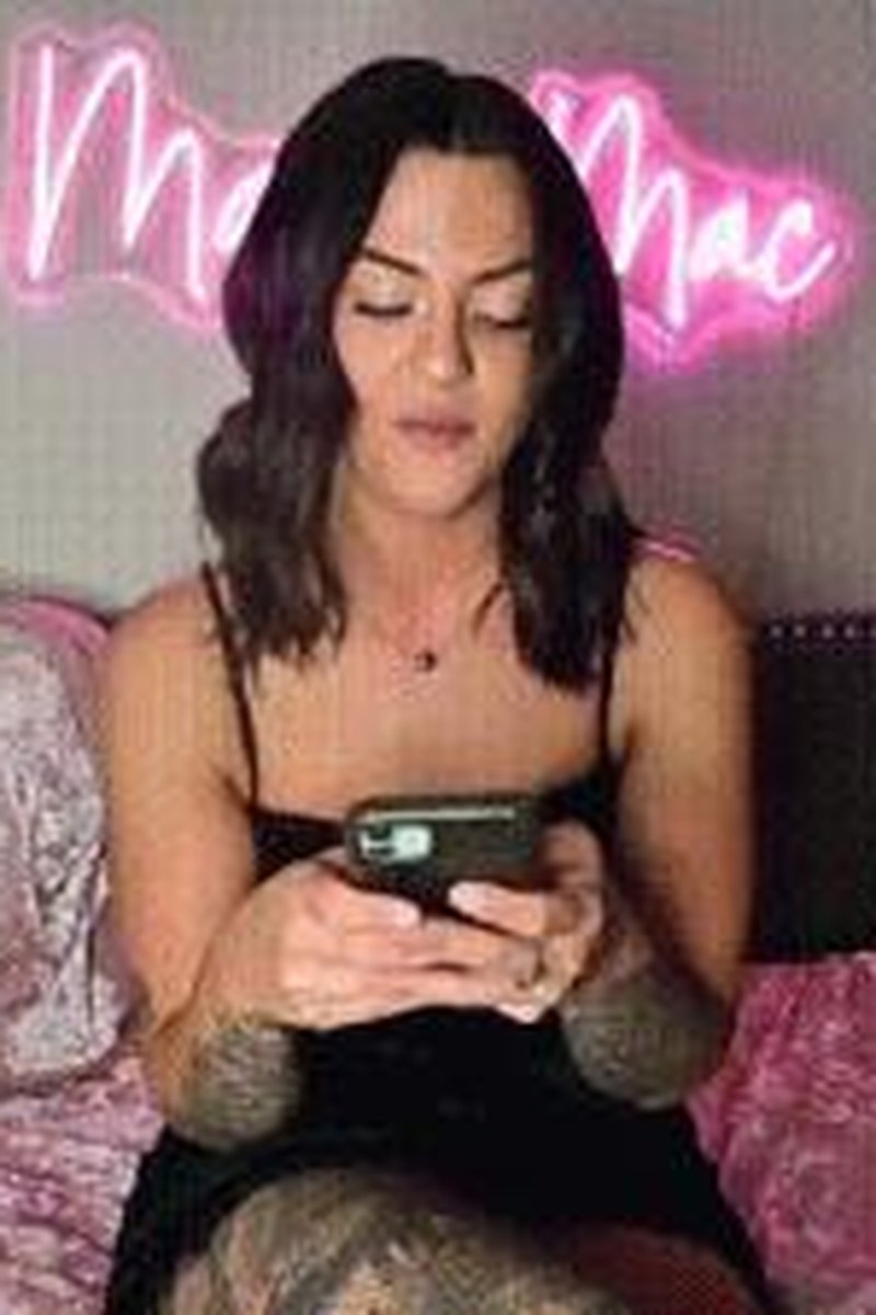 Hookup Blackmail - Screenshot 1 of 4 - Amateur