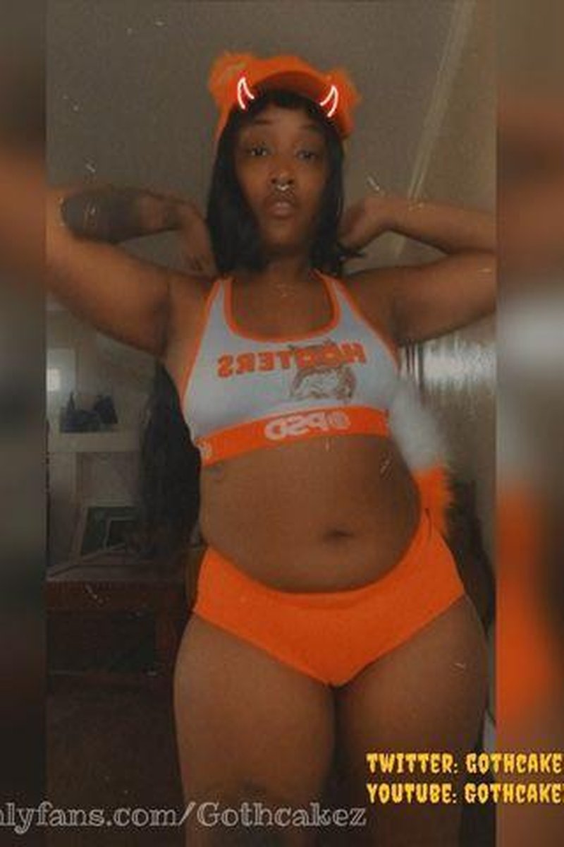 Getting Ready For Work - Screenshot 1 of 4 - Black