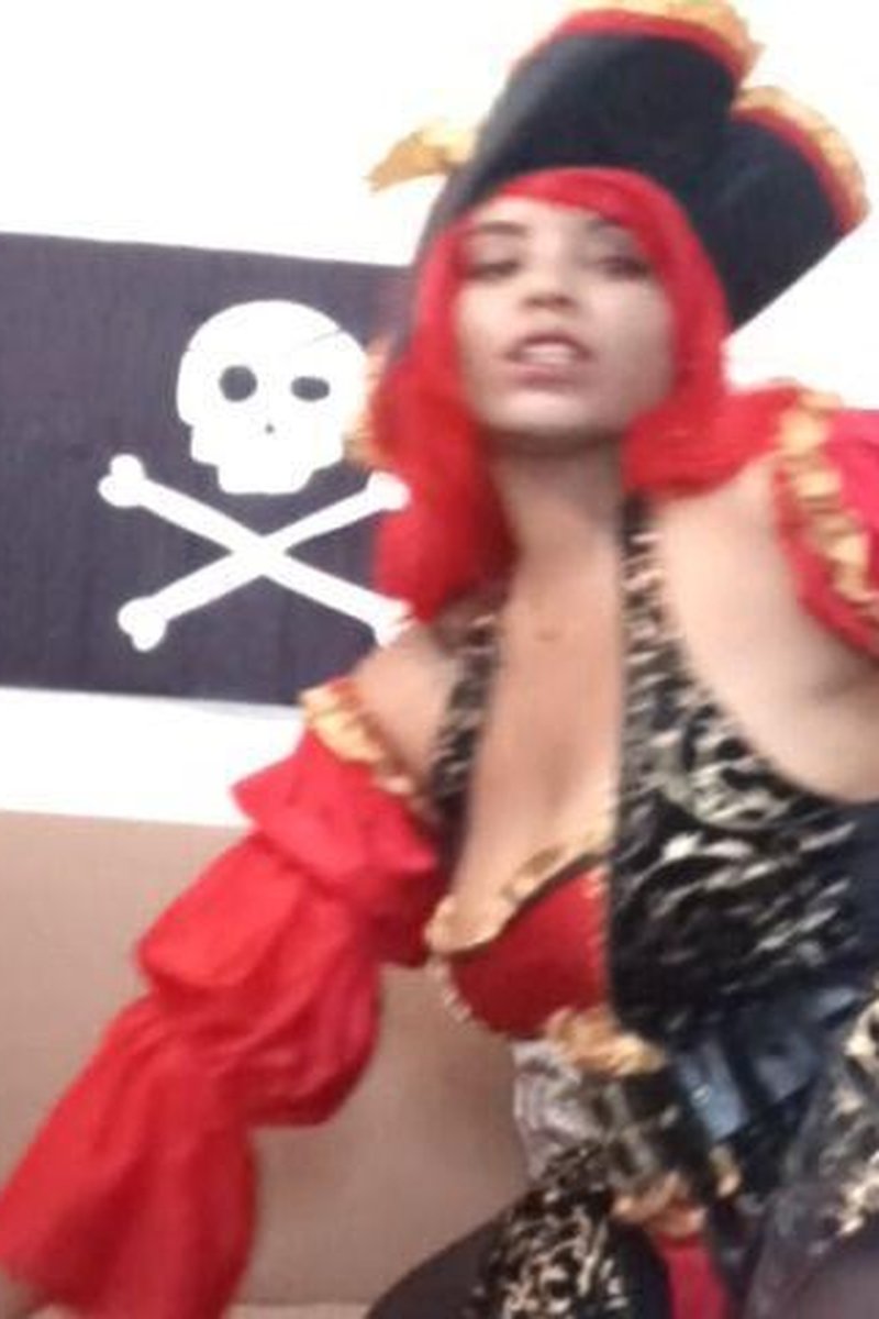Pirate Show - Screenshot 1 of 4 - Black