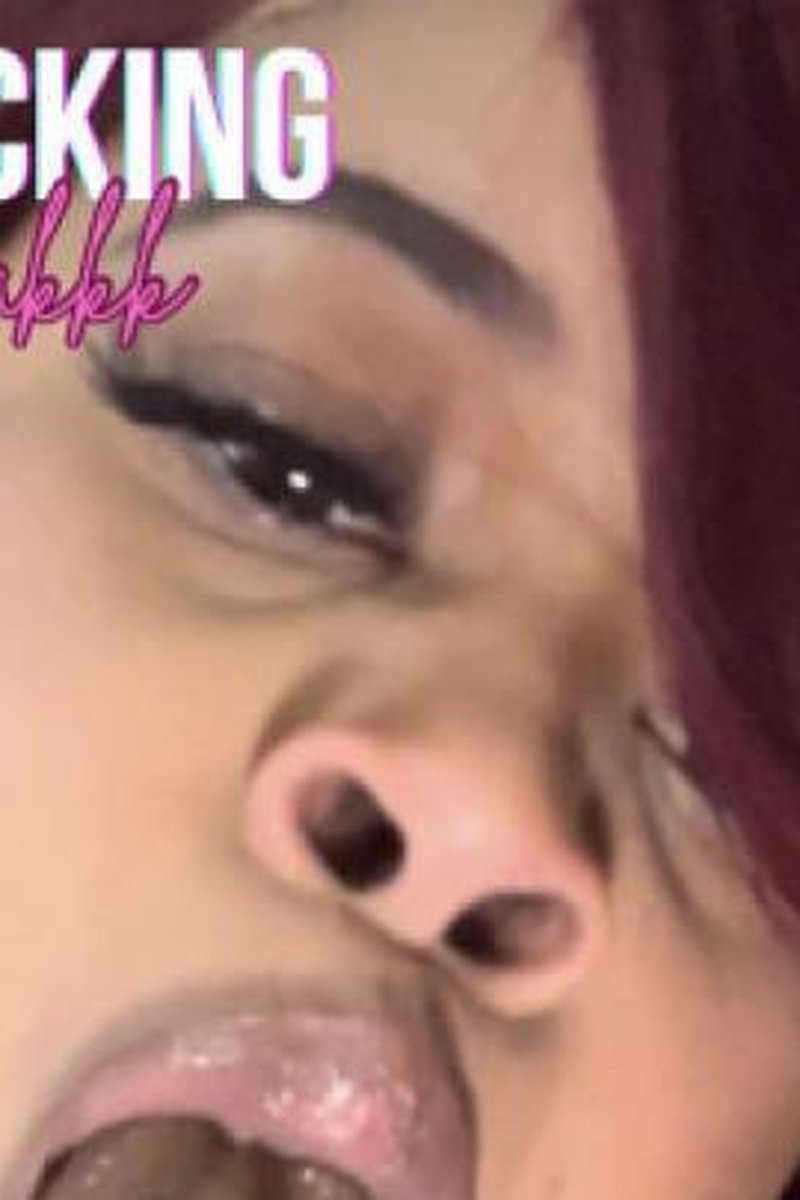 Slow Sucking - Screenshot 1 of 4 - Babes