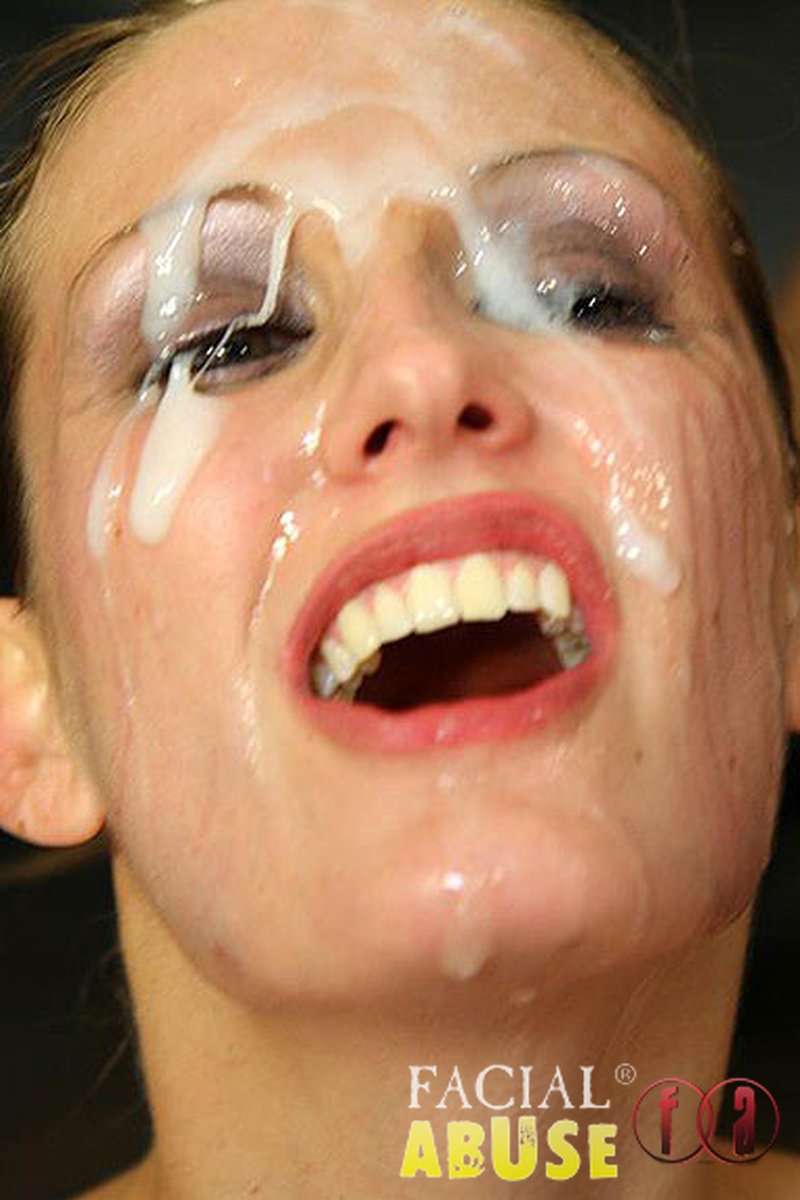 Hailey Young - Screenshot 1 of 4 - Blowjob