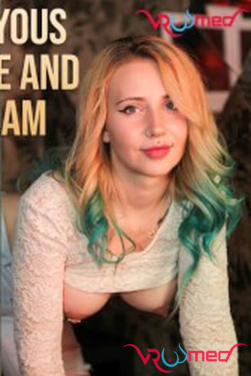 Gloryous Coffee and Cream - Screenshot 1 of 4 - Blond Hair