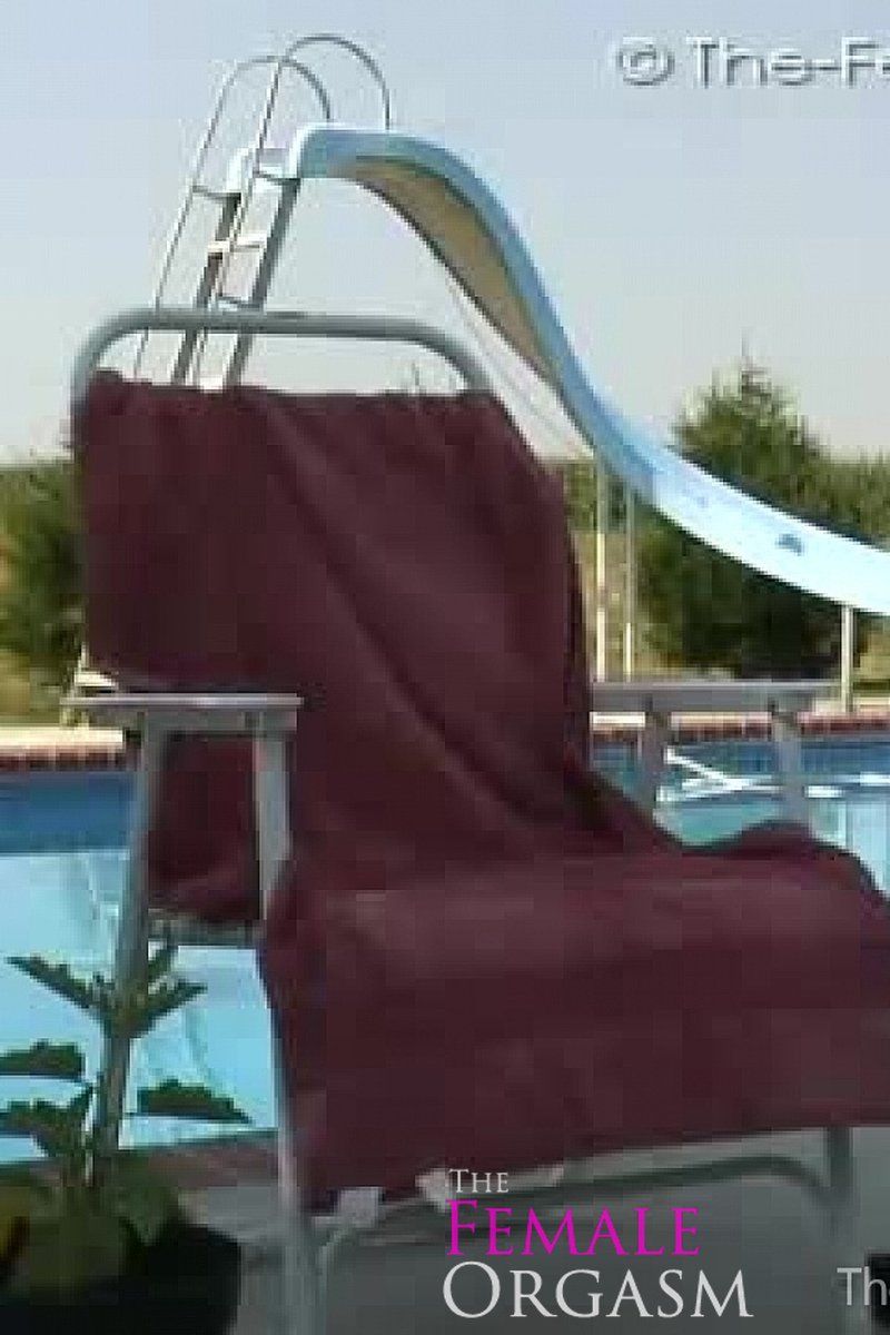 Felicia Fallon Poolside - Screenshot 1 of 4 - Blond Hair
