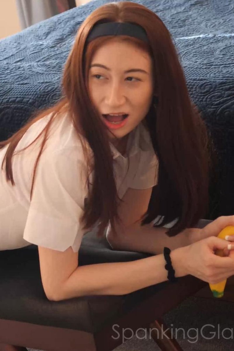 Ava Davis 1 - Screenshot 1 of 4 - Spanking