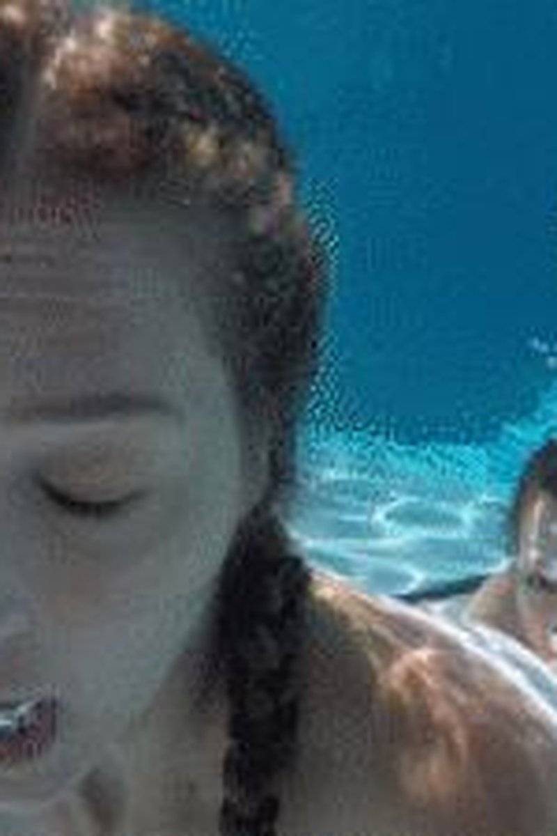 Aquaphiliacs Alison Rey & Star Nine - Screenshot 1 of 4 - Fingering