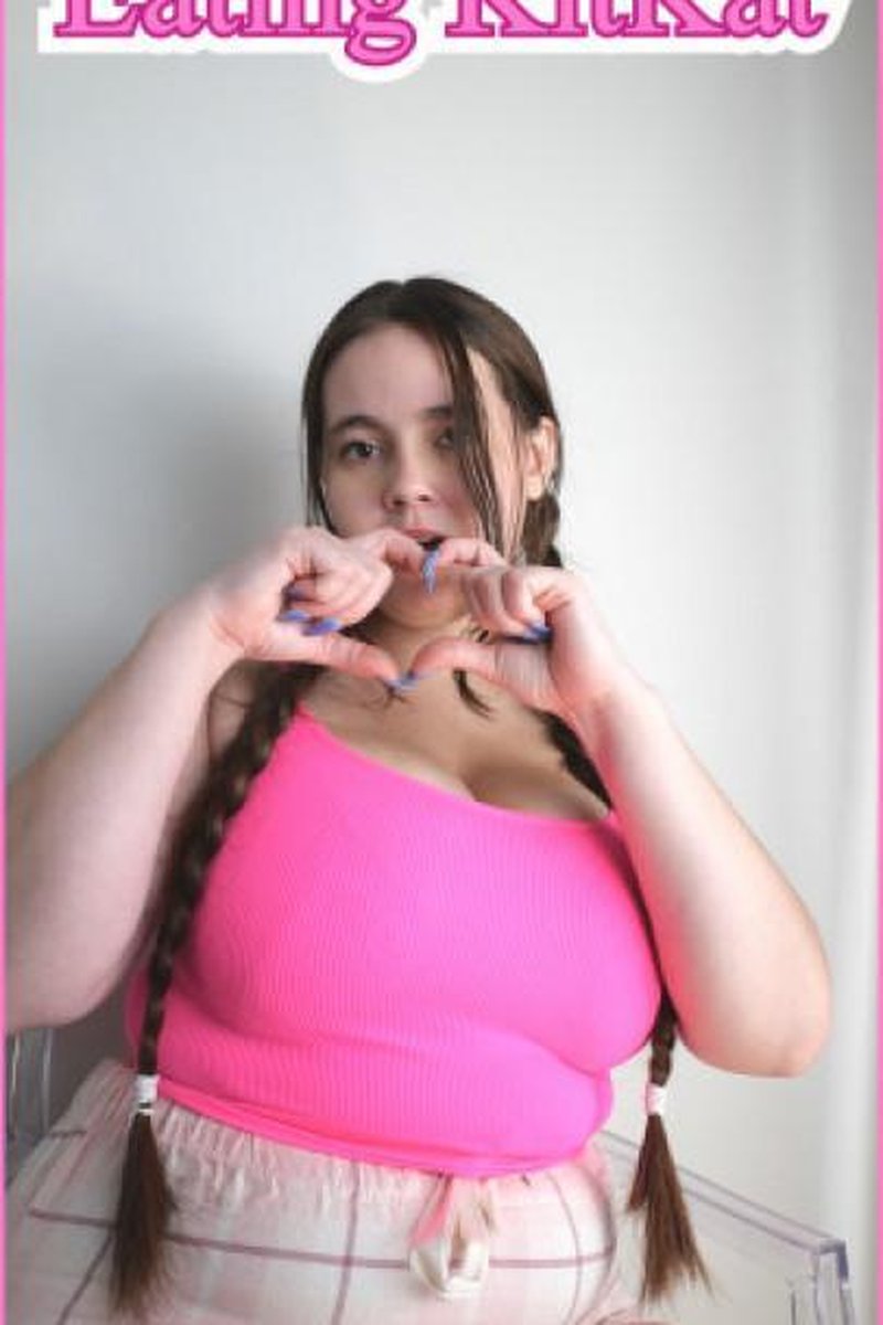 Yummy Kitkat - Screenshot 1 of 4 - Babes