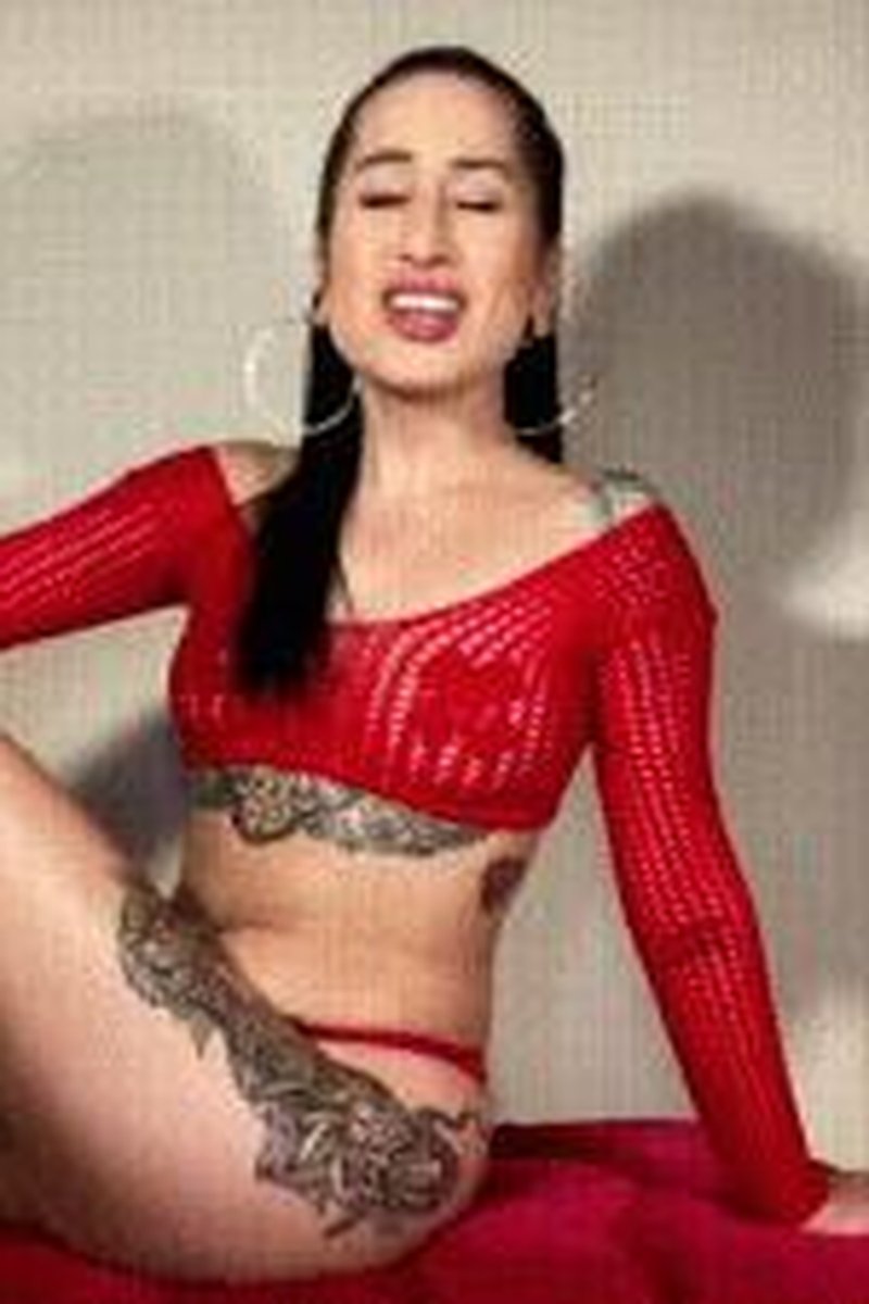 Crawling Right Back - Screenshot 1 of 4 - Addiction Fetish