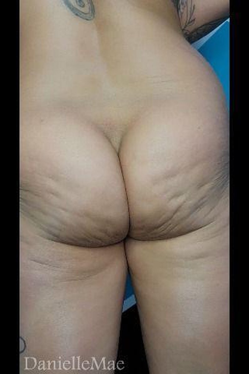 Butt Clenching - Screenshot 1 of 4 - Ass Fetish