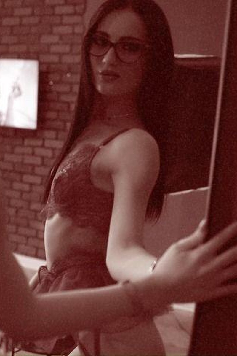 Join Me - Screenshot 1 of 4 - Brown Hair