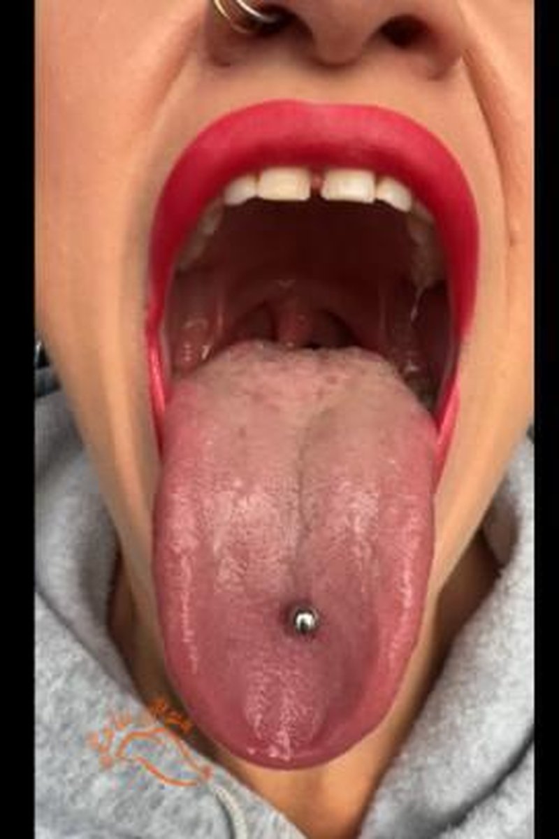 4k Huge Tongue Close Up Uvula And Fish Hook - Screenshot 1 of 4 - Mouth Fetish