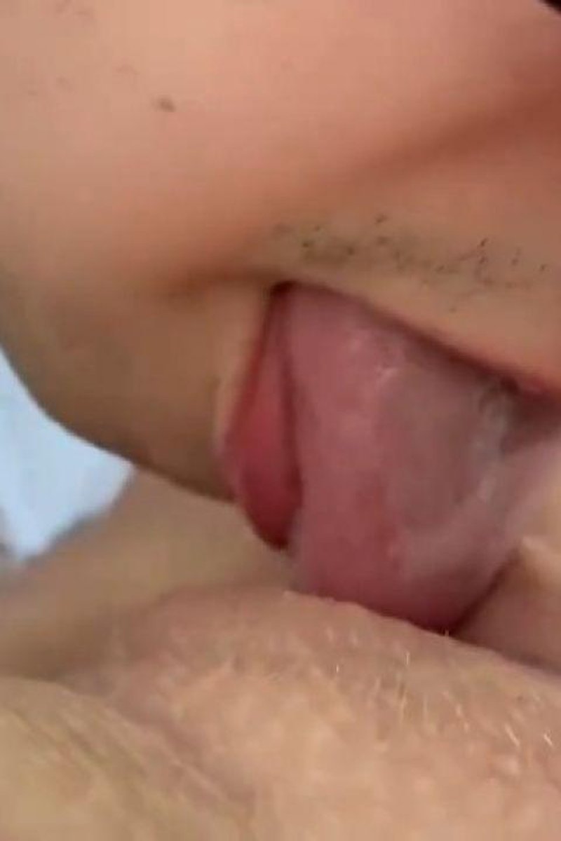 She And He Homemade Russian Porn Video - Screenshot 1 of 4 - Amateur