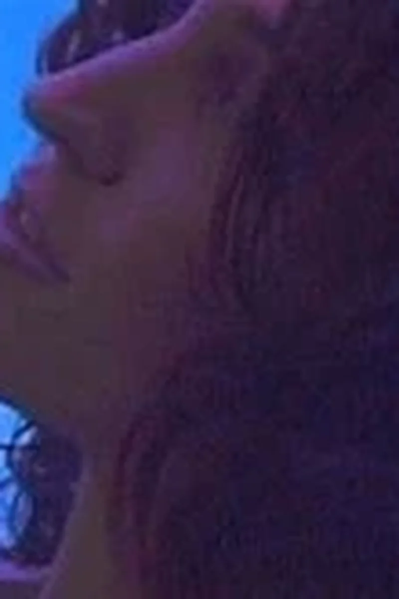 Lesbian Show for Pussyman! - Screenshot 1 of 4 - Lesbian