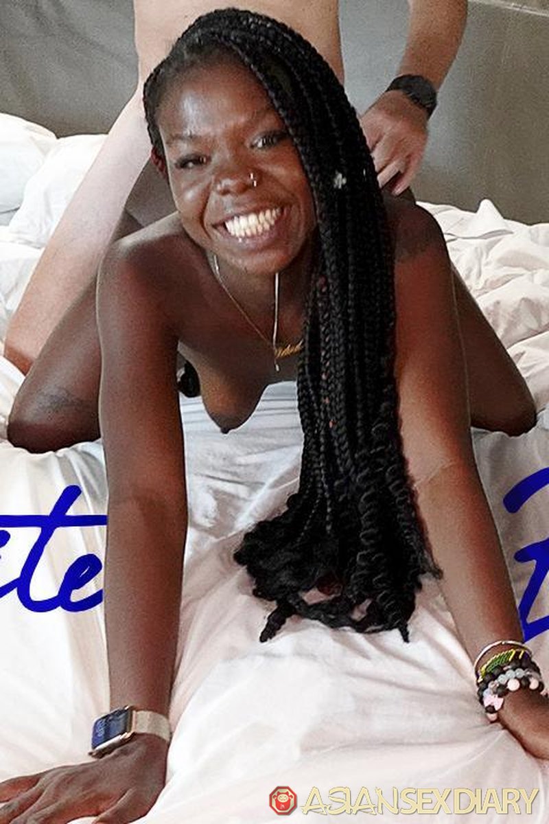 Petite Porn Ebony Action - Screenshot 1 of 4 - Asian