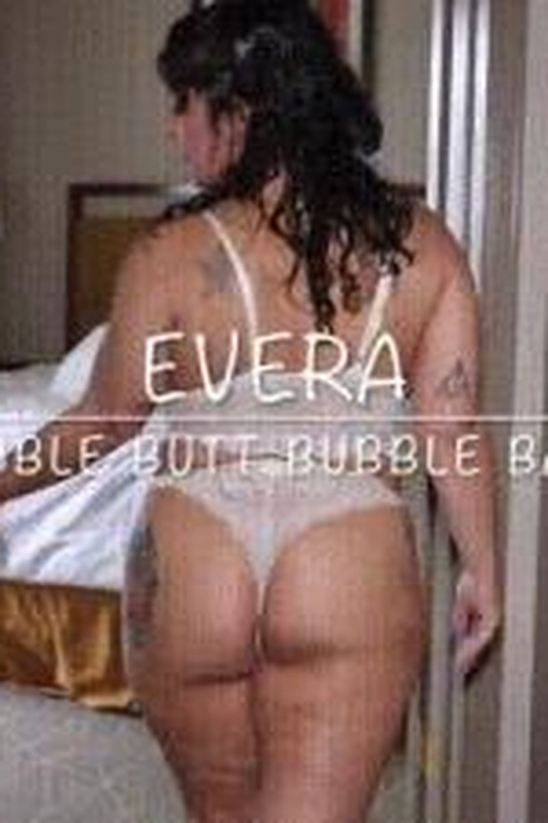 Evera Bubble Butt Bubble Bath - Screenshot 1 of 4 - Ass Worship