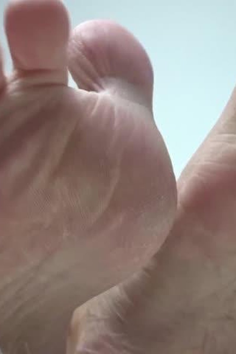 Wiggle Toes - Screenshot 1 of 4 - Foot Fetish