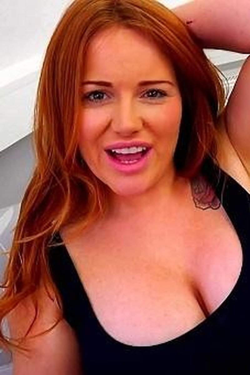Amber Leah - Screenshot 1 of 4 - Downblouse