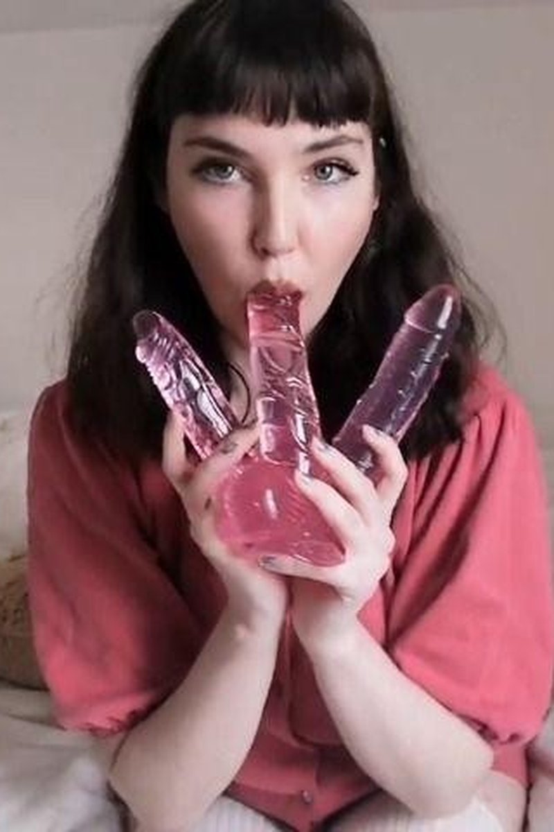 Deepthroat Practice - Screenshot 1 of 4 - Daddy Roleplay