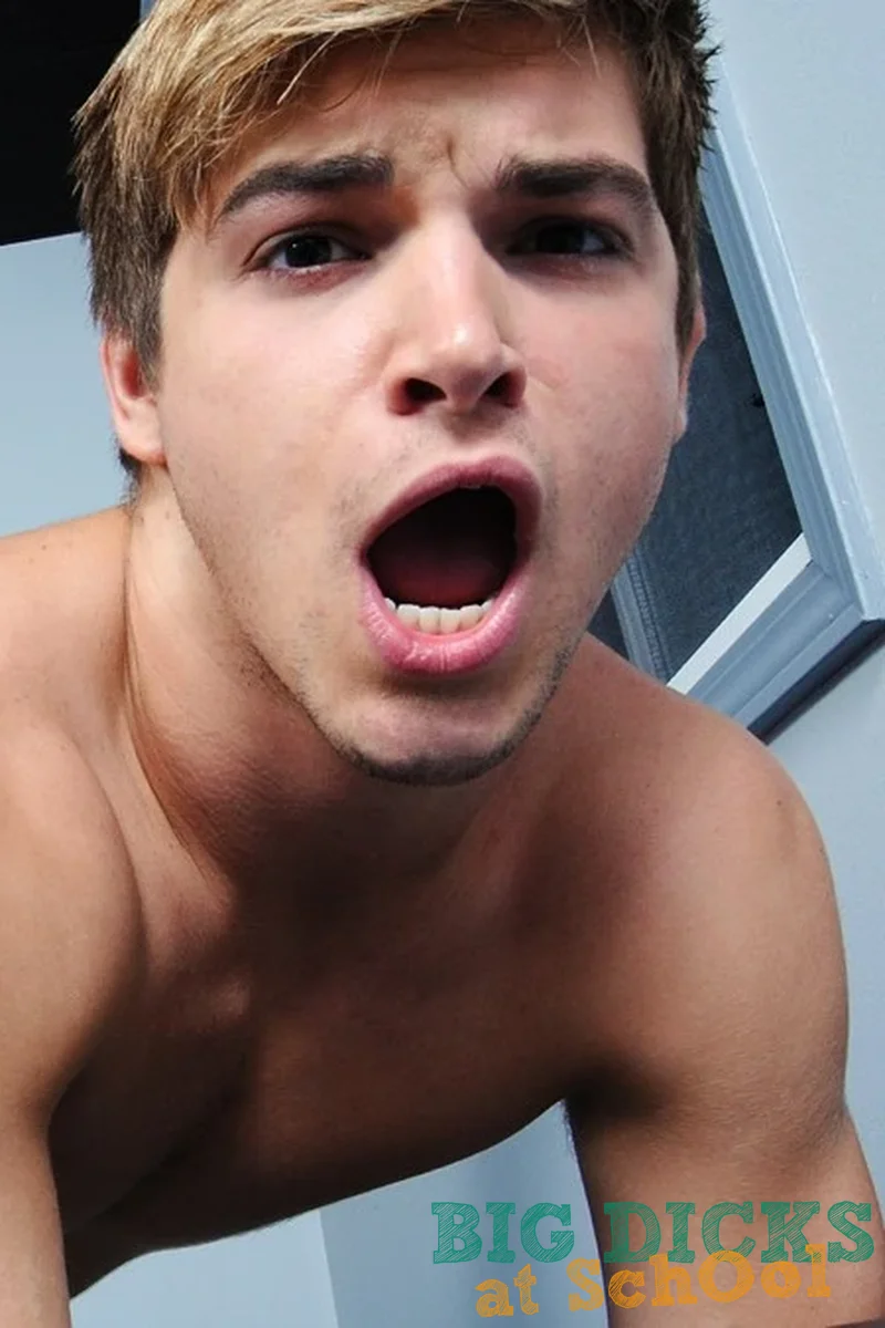 Locked in - Screenshot 1 of 4 - Anal