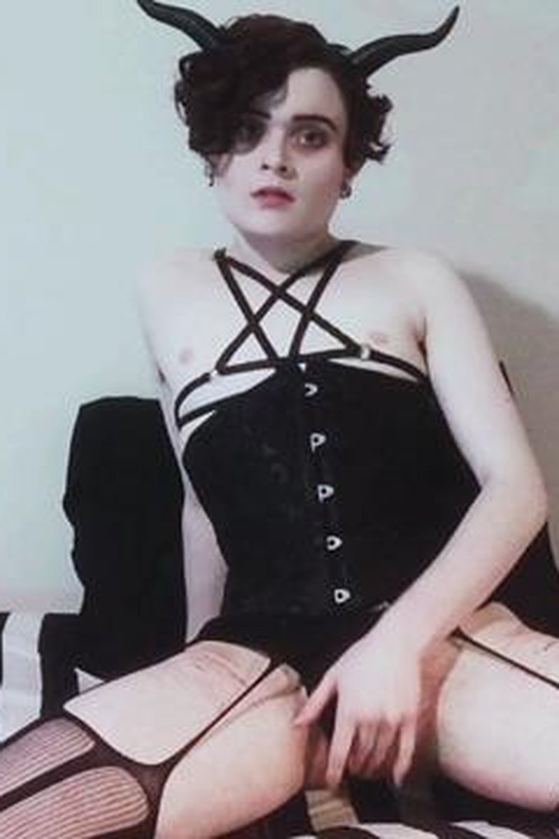 Demon Vibes - Screenshot 1 of 4 - Androgynous