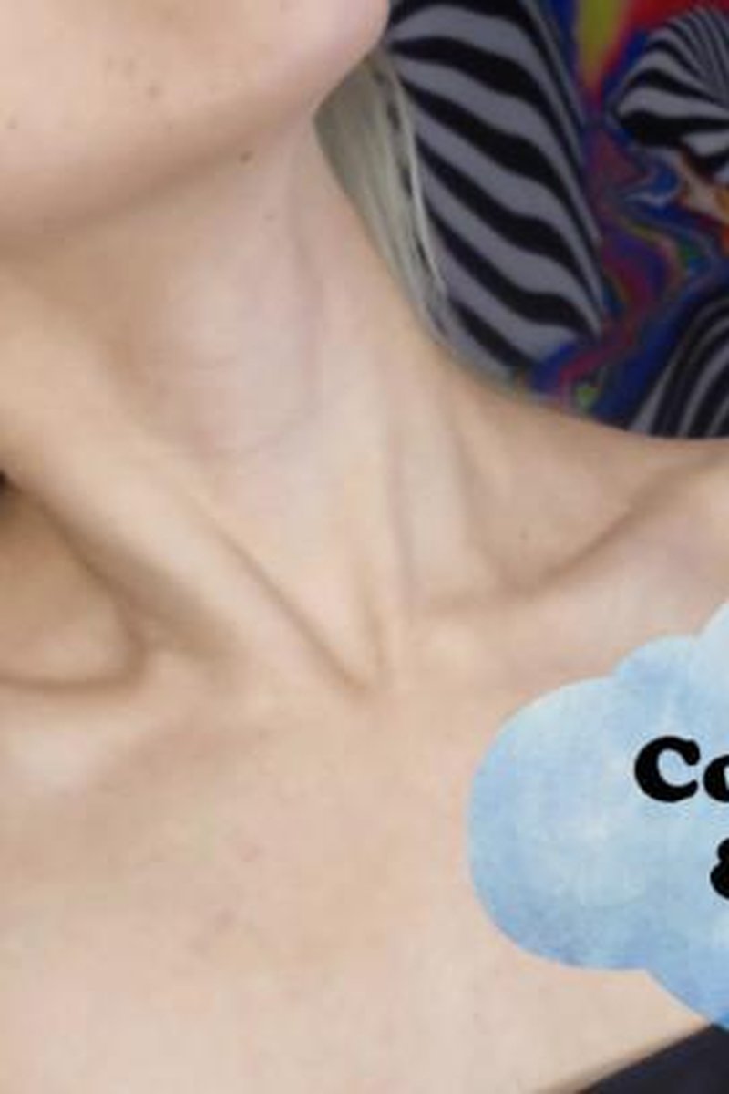 Collarbone & Neck 4k - Screenshot 1 of 4 - Babes
