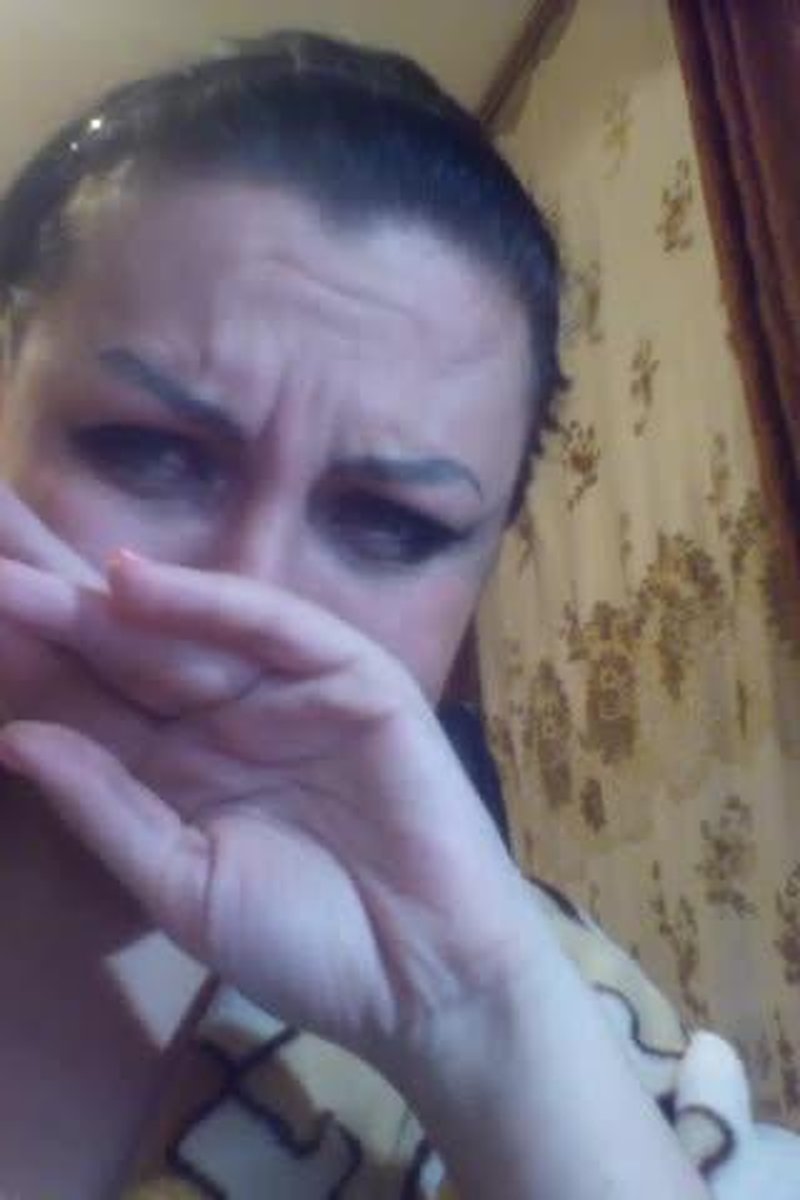 Kate Crying - Screenshot 1 of 4 - Eye Contact