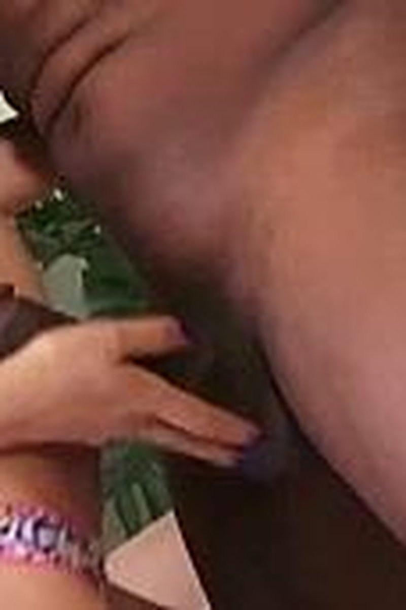 Sweet Rose! - Screenshot 1 of 4 - Blowjob