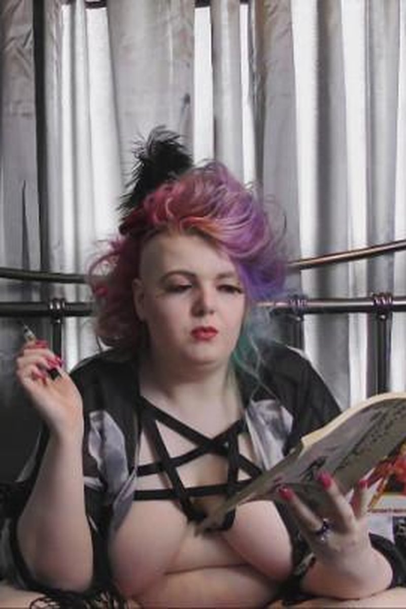 Breakfast In Bed - Screenshot 1 of 4 - Enby