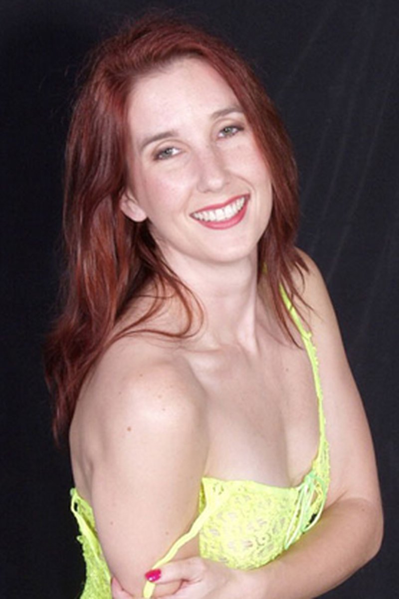 Laura - Screenshot 1 of 4 - Amateur