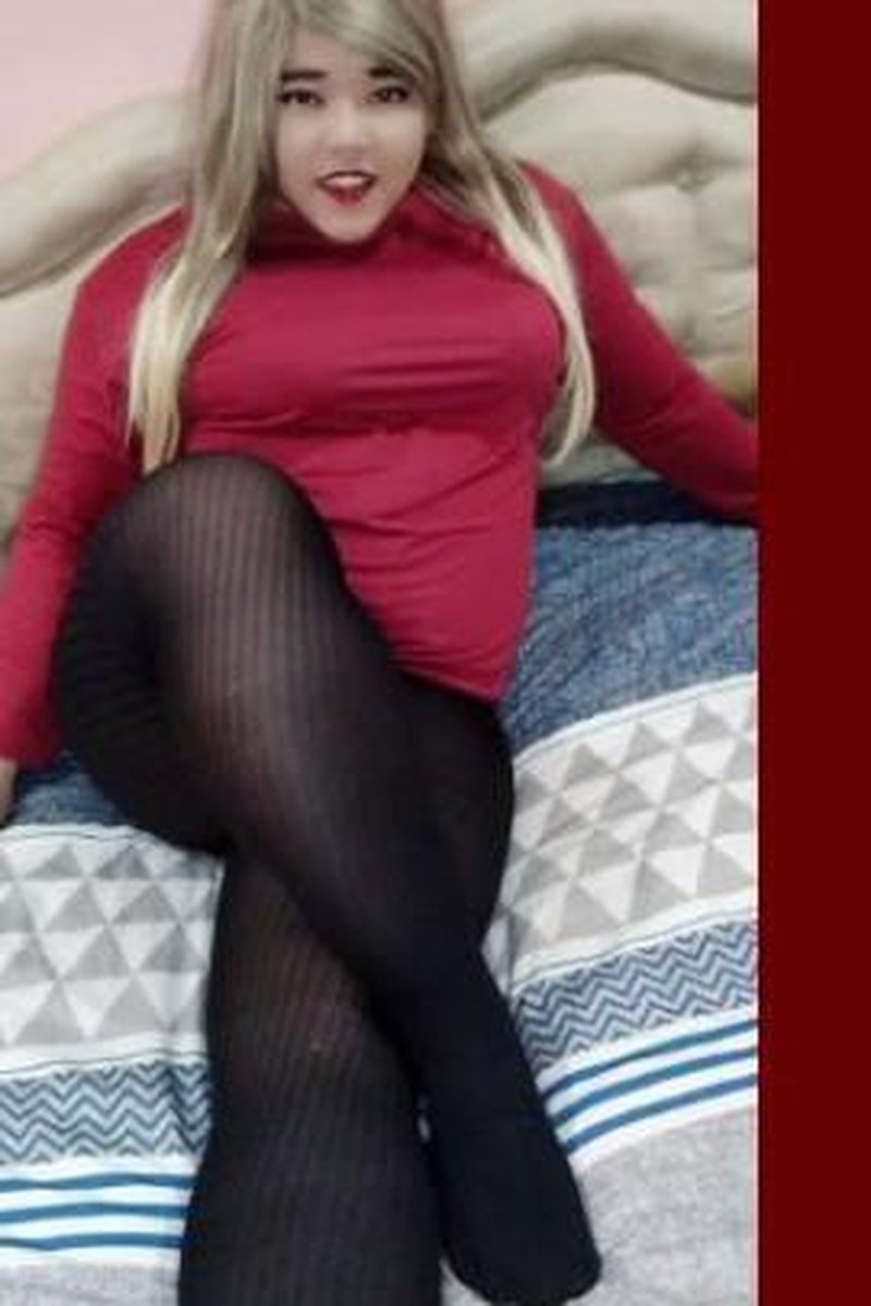 Black Stocking - Screenshot 1 of 4 - Asian