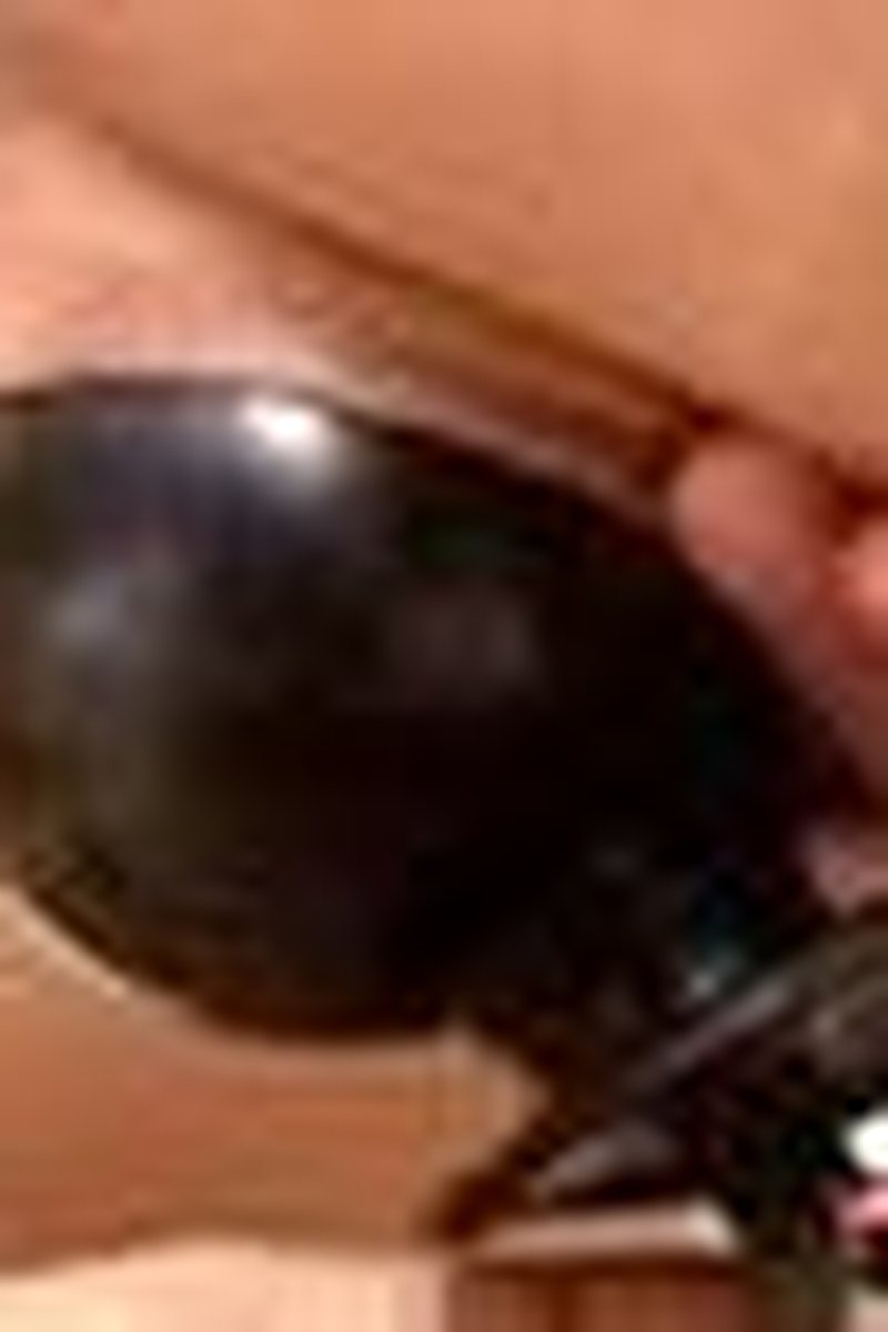 Inflatable Plug Fuck - Screenshot 1 of 4
