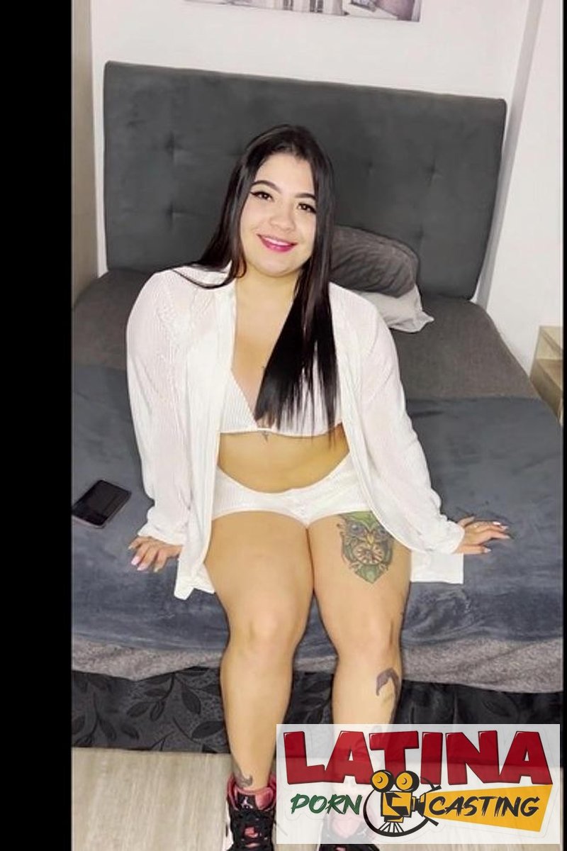 Latina Porn Casting - Big Booty Small Latina Slut First Time - Screenshot 1 of 4 - Amateur